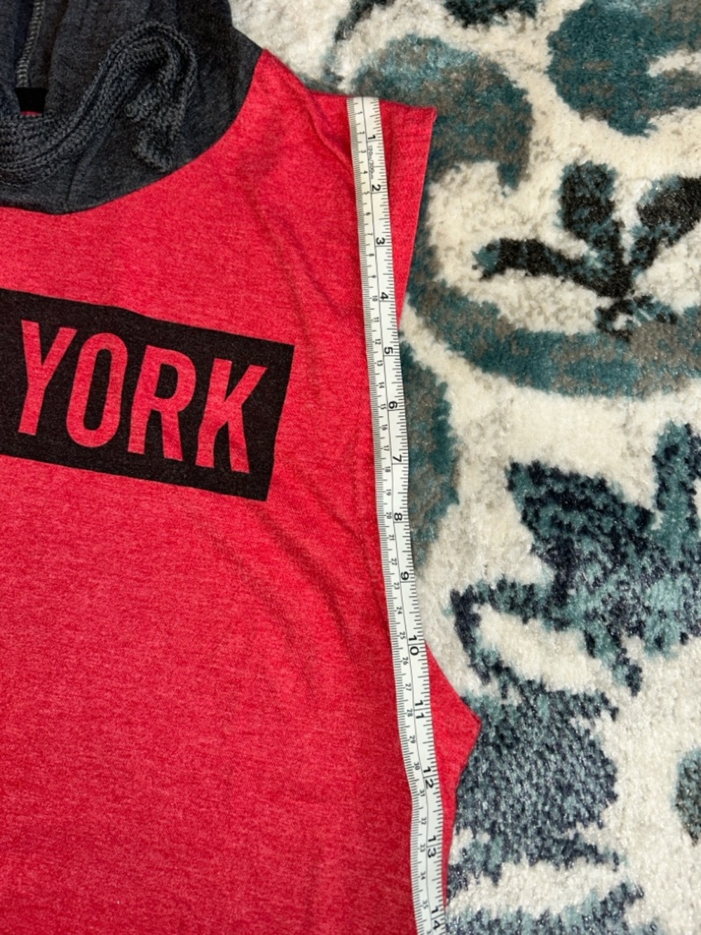 Zoo York Red and Charcoal Sleeveless Hooded Tank - Picture 5 of 6